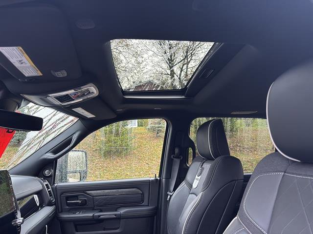 Used 2025 RAM 3500 Limited image 15