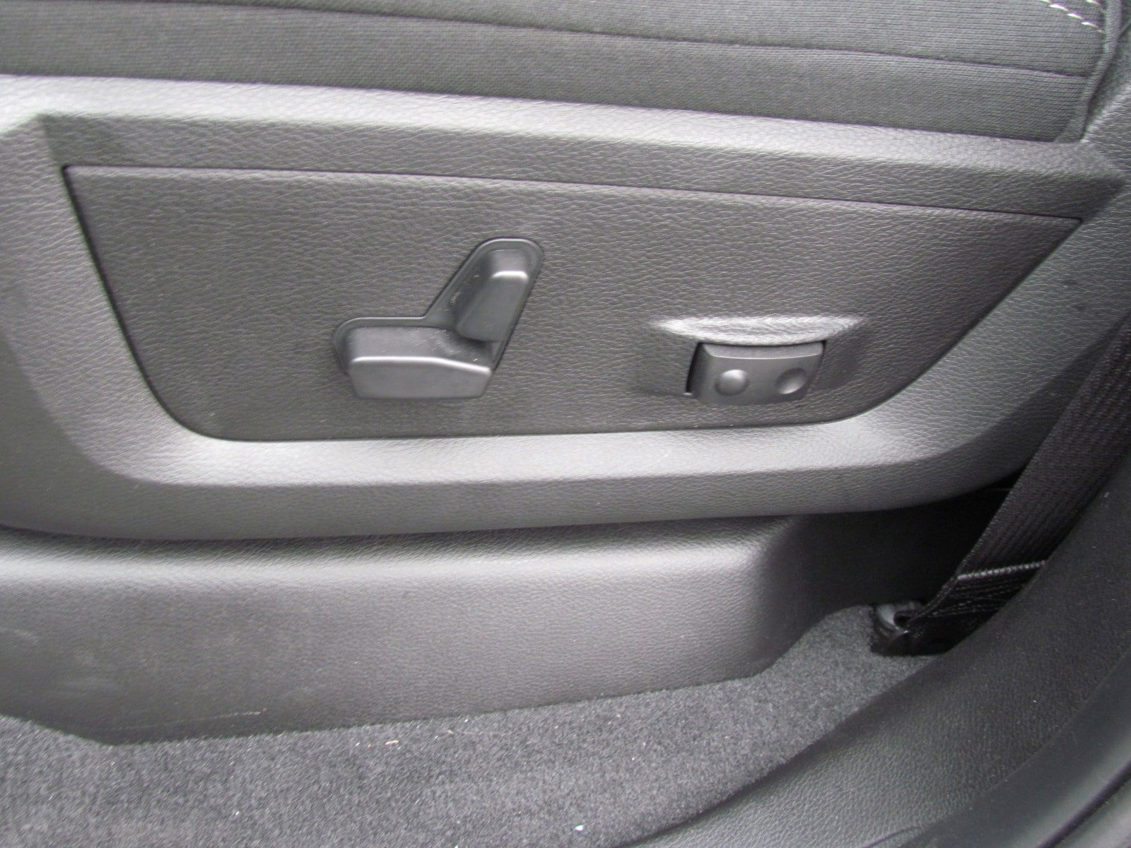 New 2026 RAM 3500 Big Horn AWD/4WD image 16