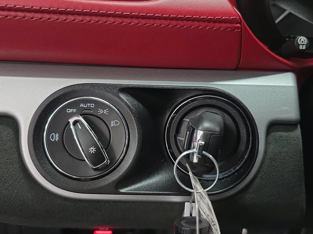 Certified 2022 Porsche 718 Boxster Spyder RWD image 22