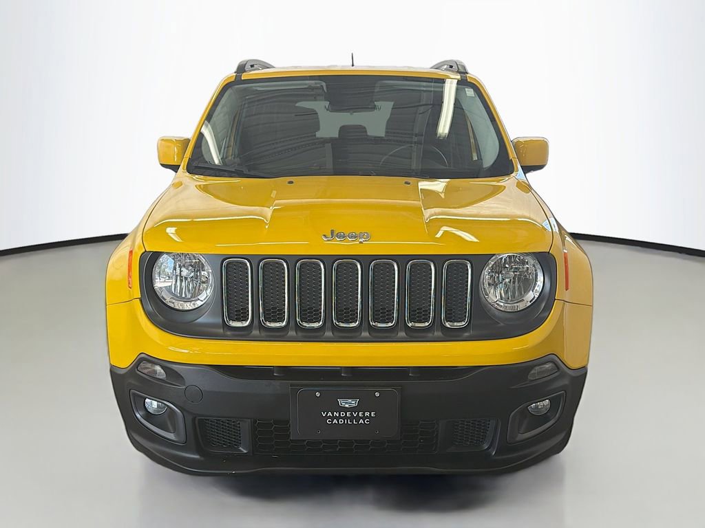 Used 2017 Jeep Renegade Latitude image 2