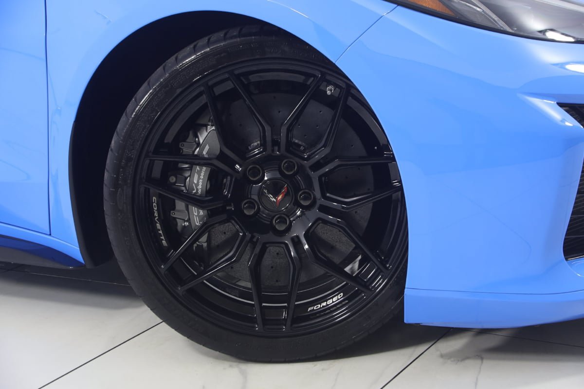 Used 2024 Chevrolet Corvette Z06 w/ Stealth Interior Trim Package RWD image 18