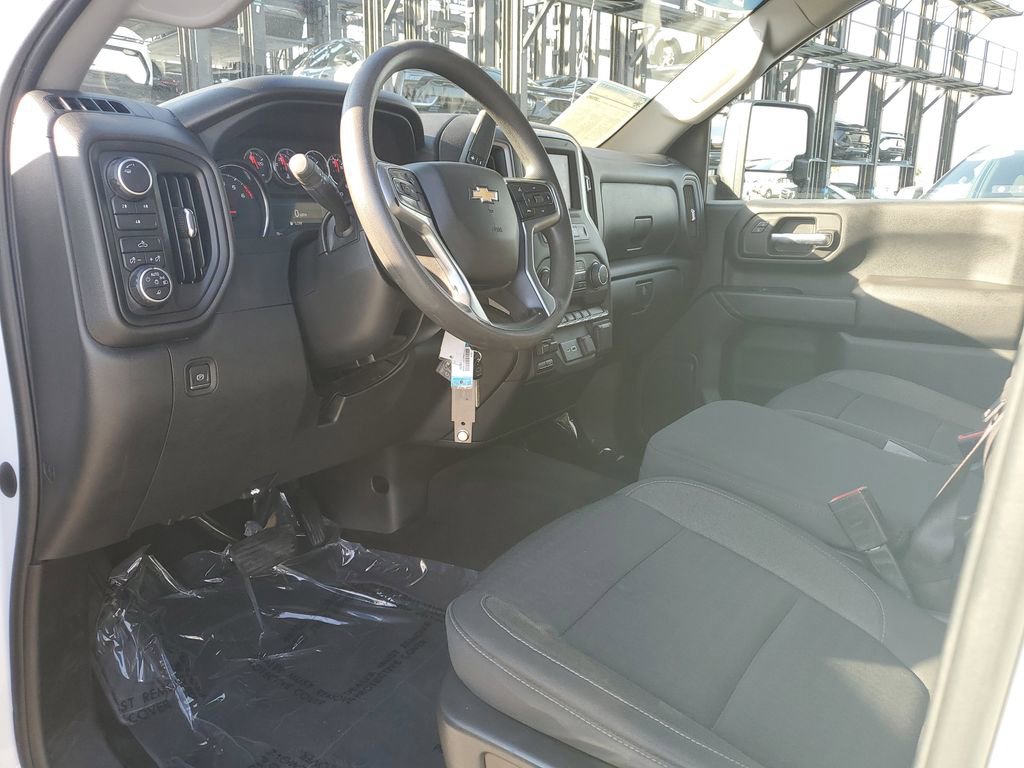 Used 2023 Chevrolet Silverado 2500 Custom w/ Custom Value Package image 18
