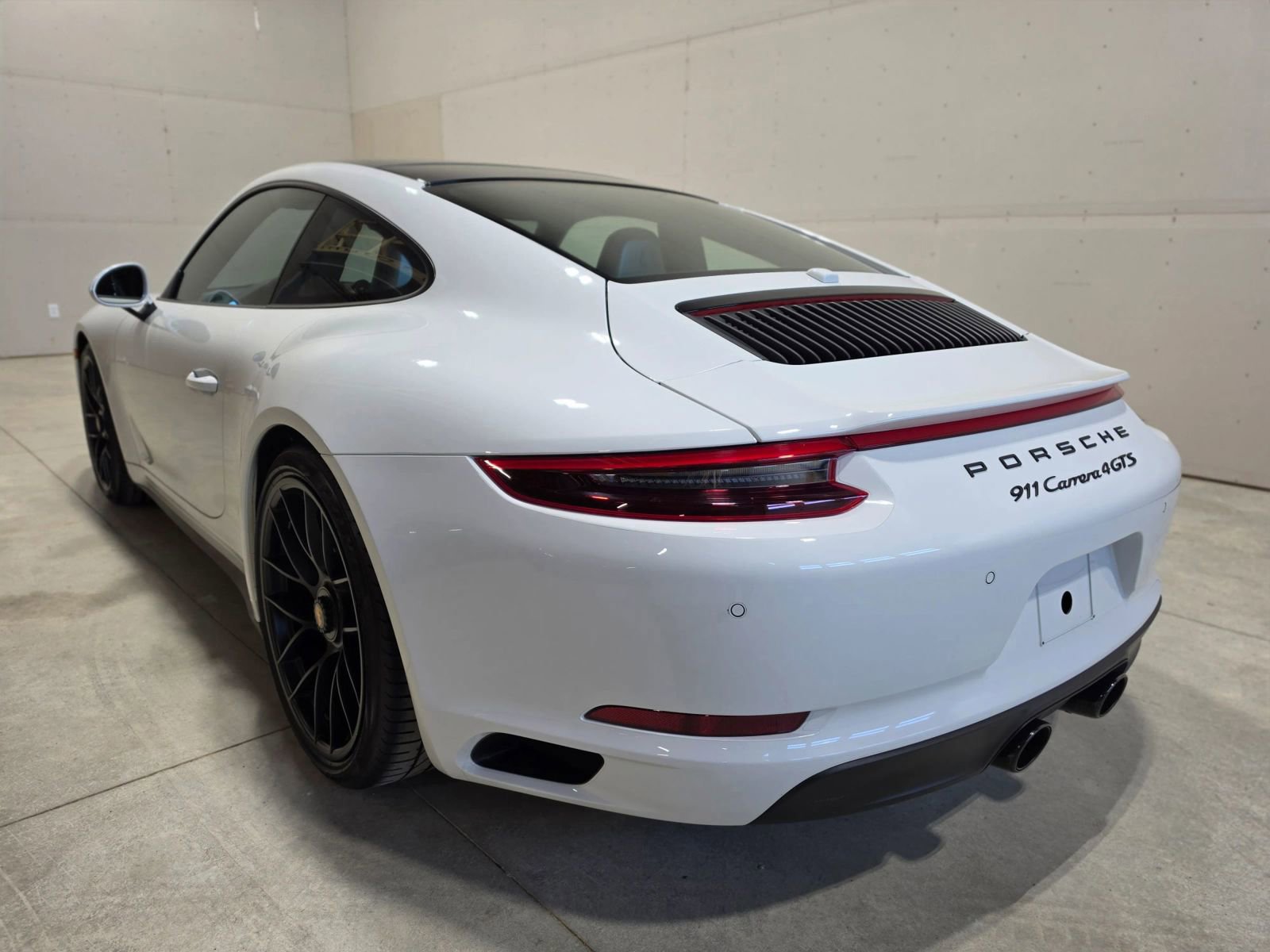 Used 2019 Porsche 911 Carrera 4 GTS image 41