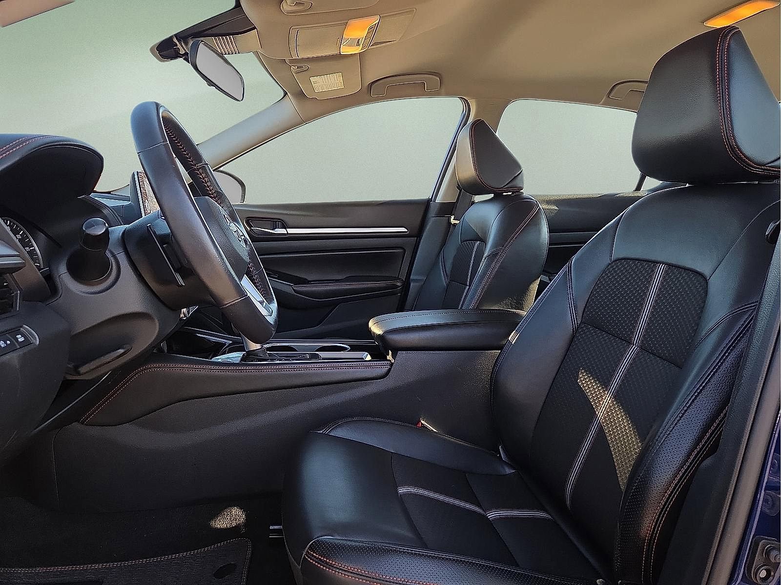 Used 2024 Nissan Altima 2.5 SR image 14