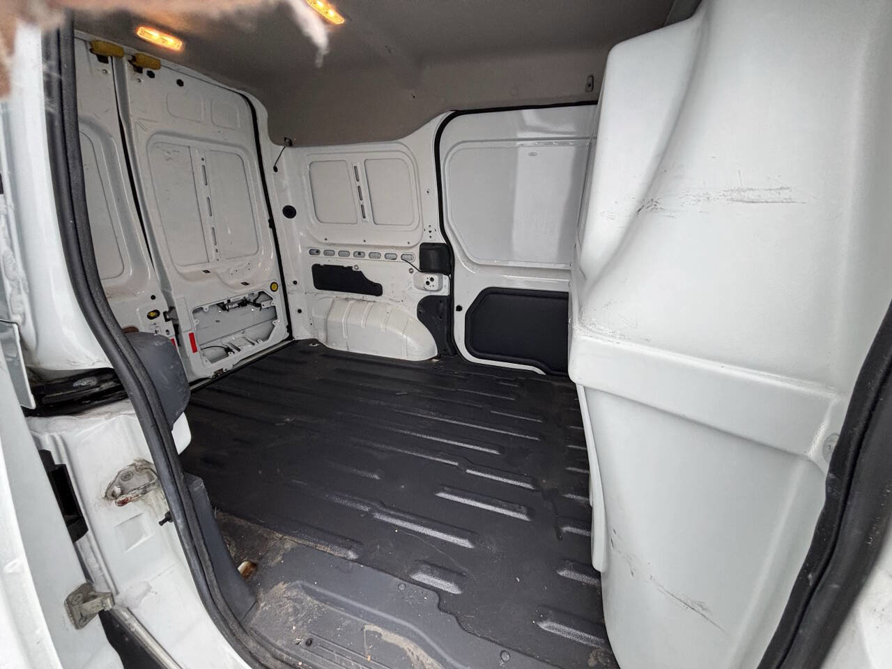 Used 2012 Ford Transit Connect XLT image 9
