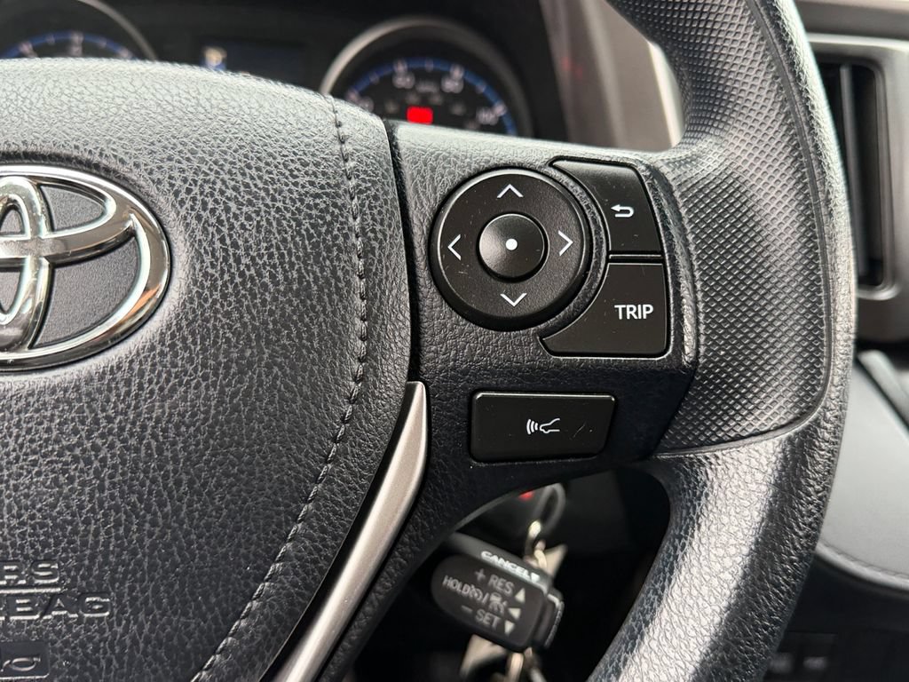 Used 2018 Toyota RAV4 LE w/ All Weather Liner Package AWD/4WD image 18