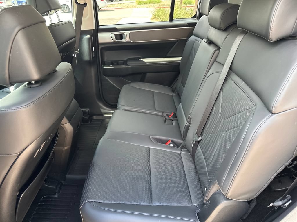 Used 2026 Hyundai Santa Fe SEL FWD image 33