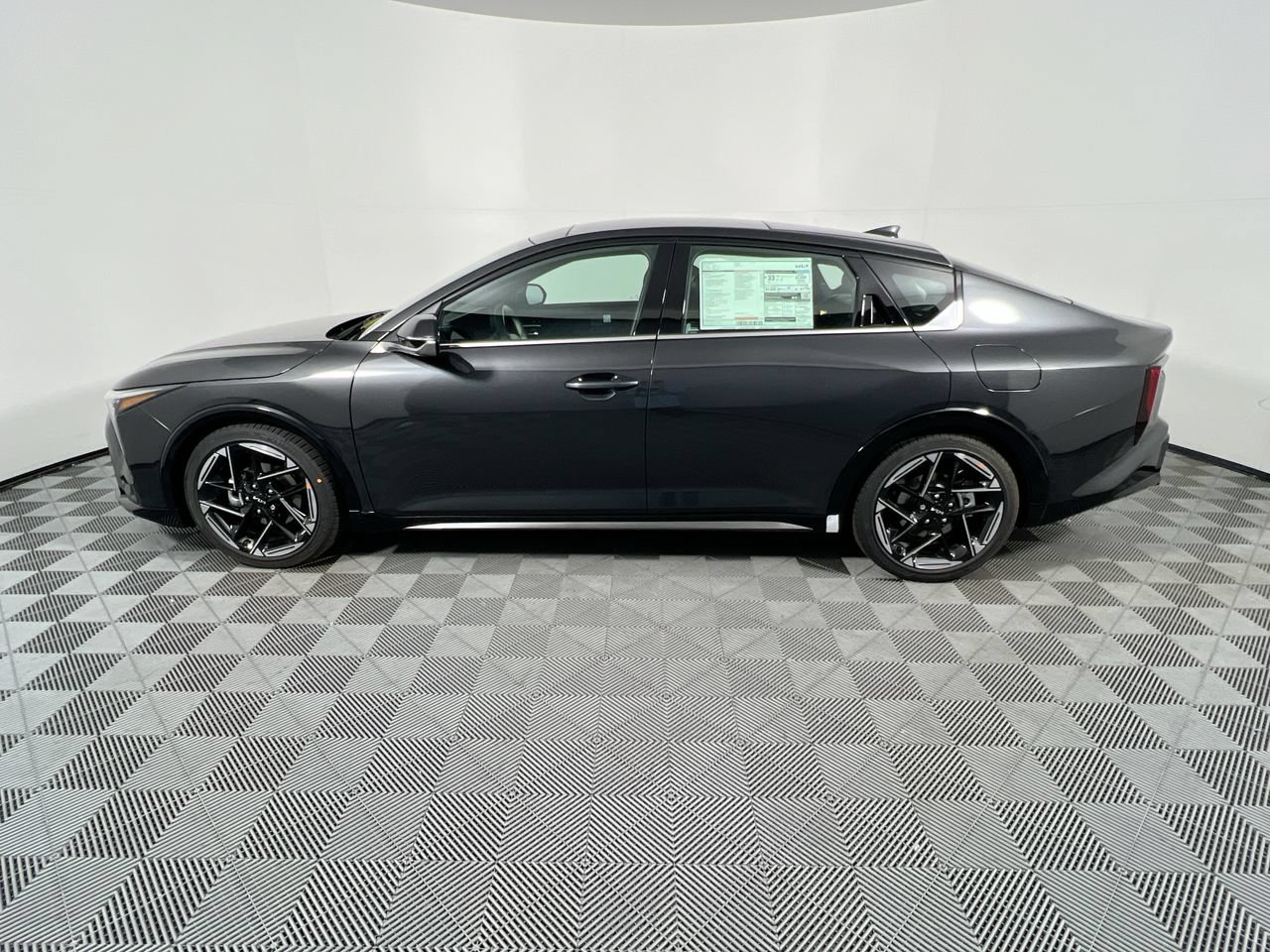 New 2026 Kia K4 GT-Line w/ GT-Line Premium Package FWD image 8
