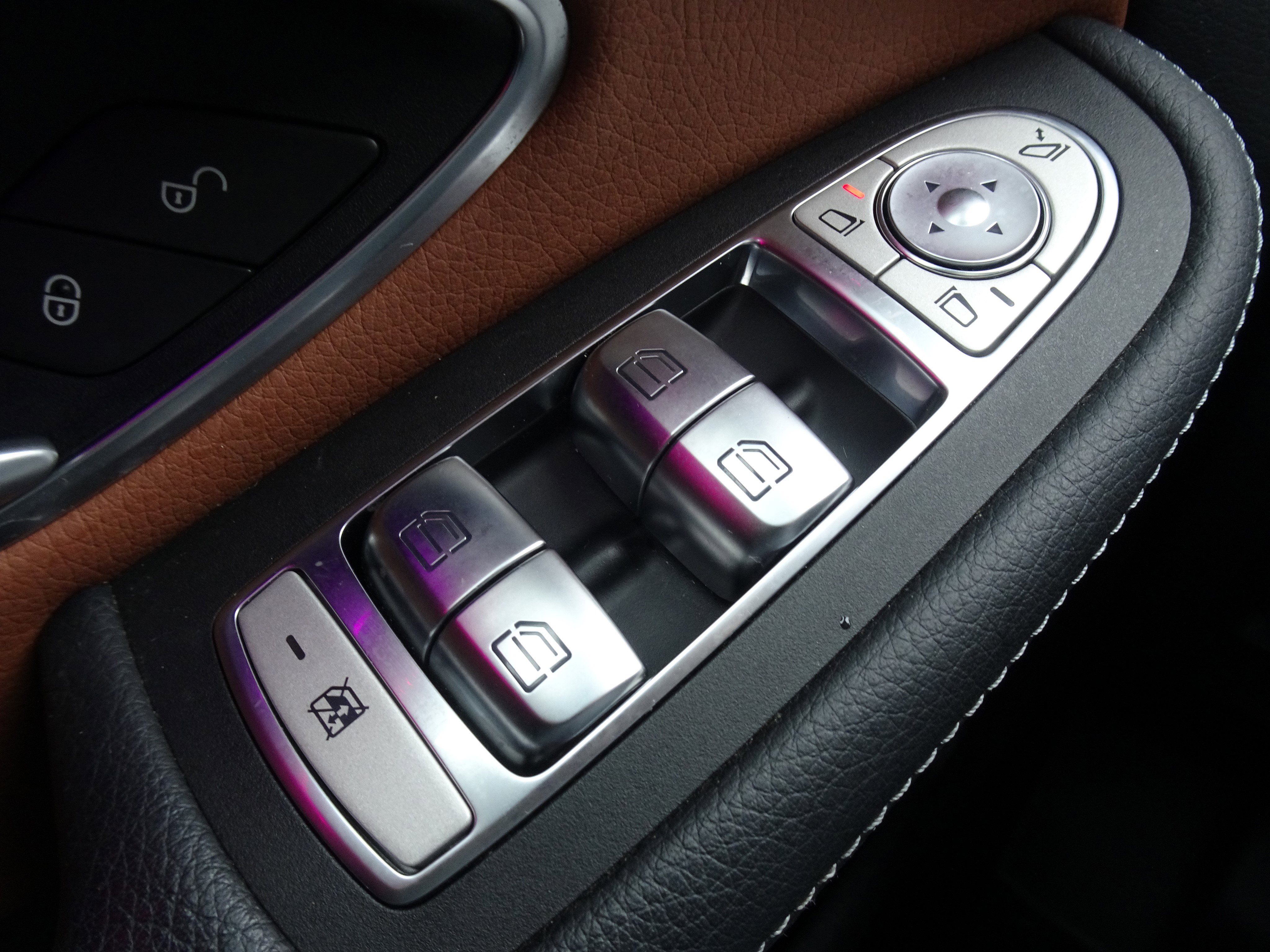 Used 2021 Mercedes-Benz GLC 300 GLC 300 image 33