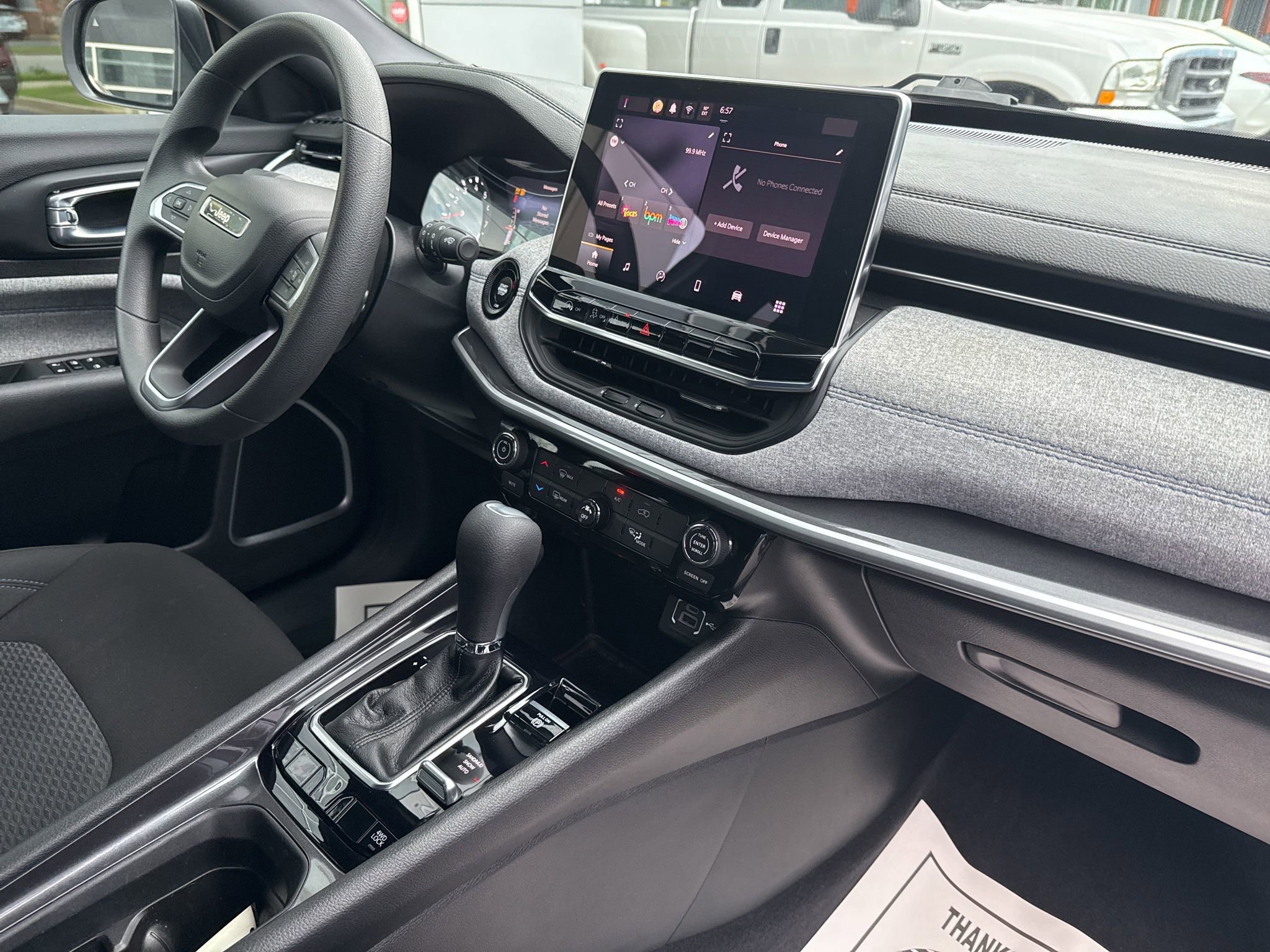 Used 2024 Jeep Compass Sport image 12