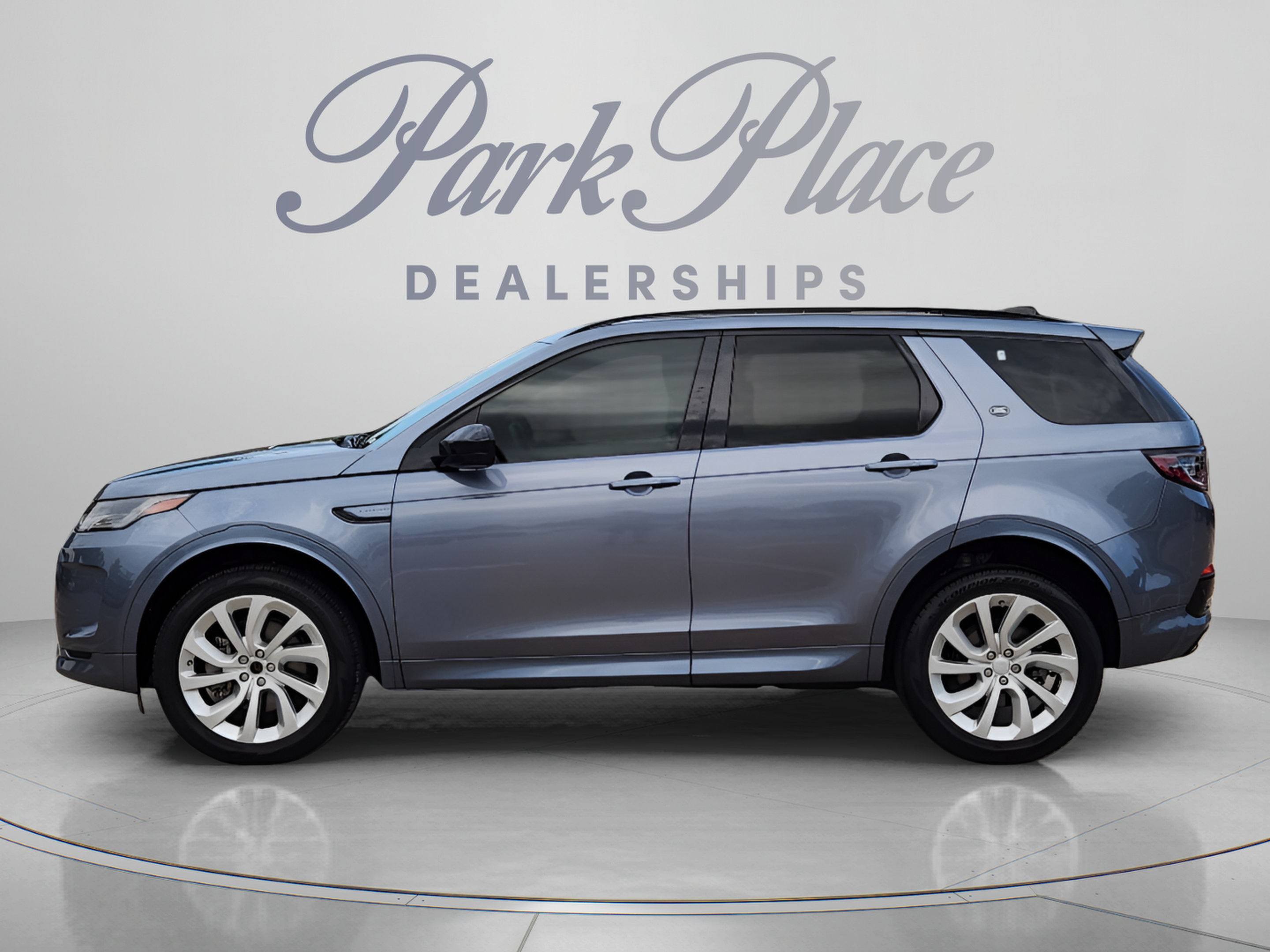 Used 2023 Land Rover Discovery Sport S R-Dynamic AWD/4WD image 2