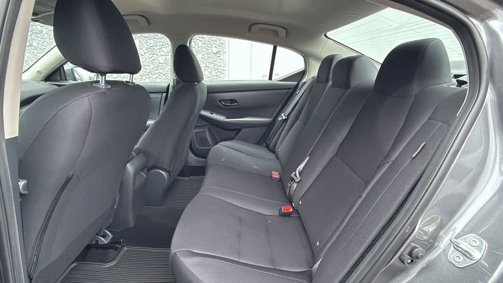 Used 2025 Nissan Sentra S image 5