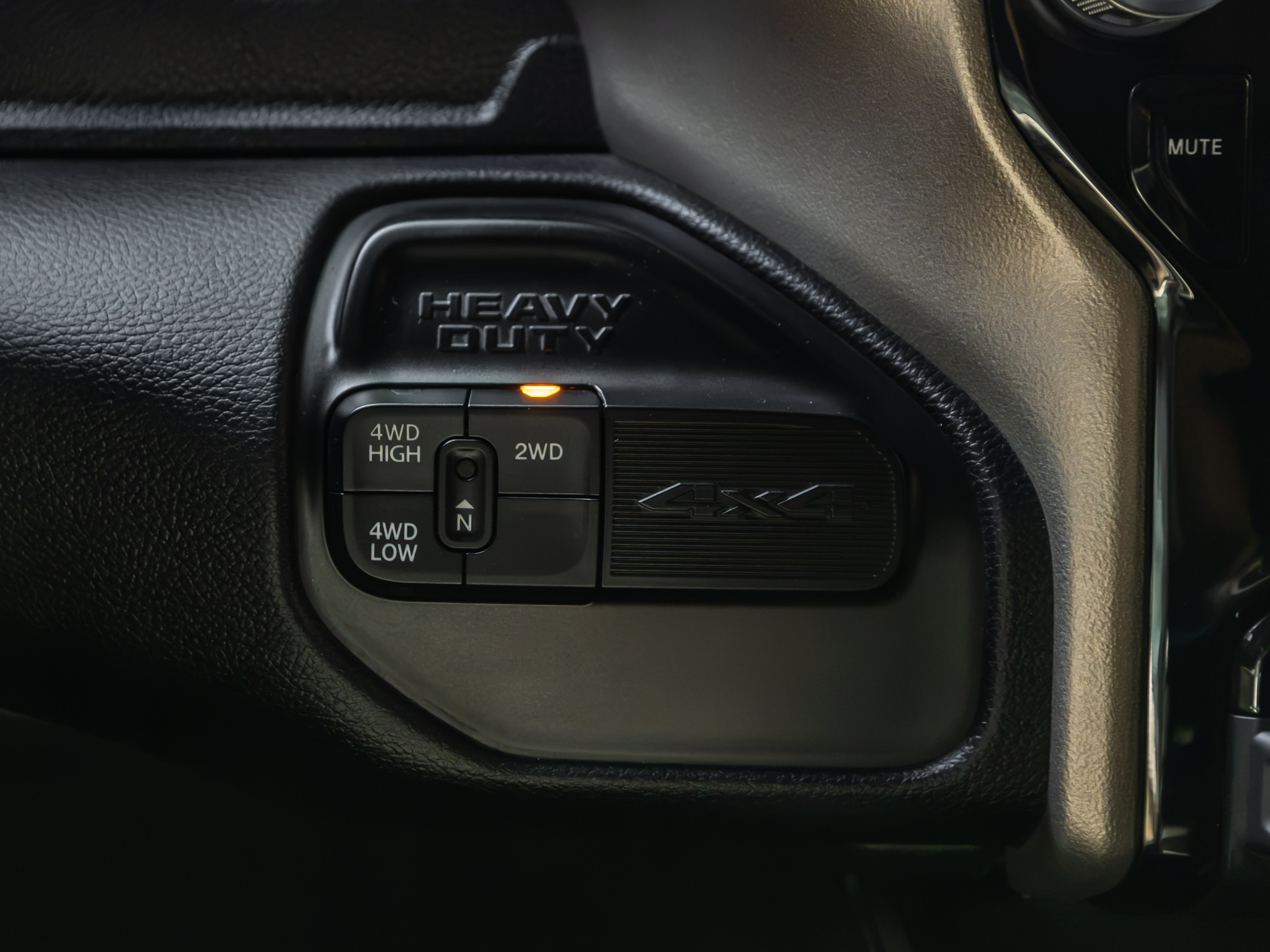 Used 2023 RAM 2500 Laramie AWD/4WD image 11
