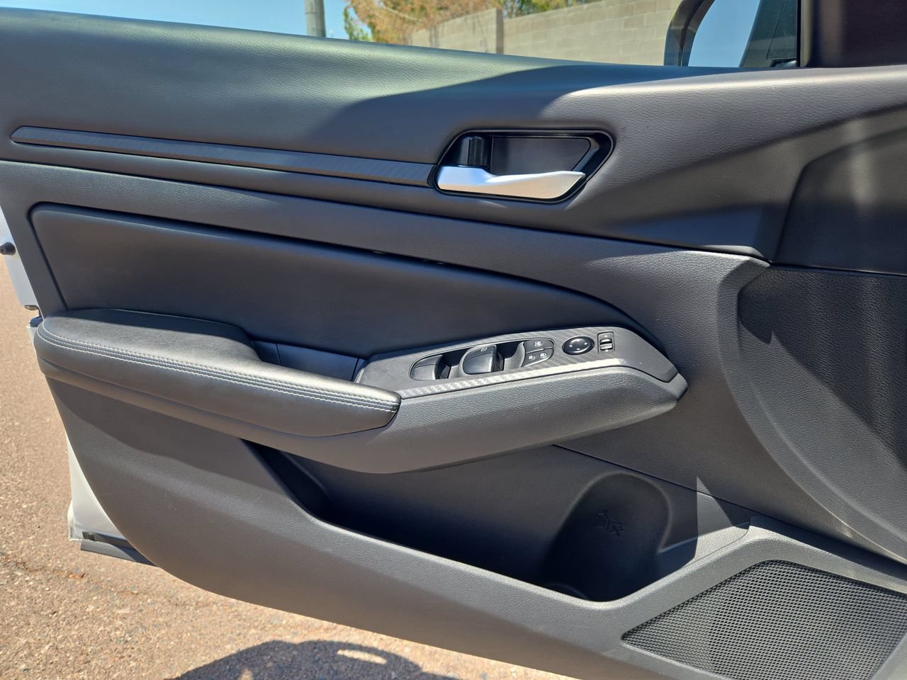 Certified 2025 Nissan Altima 2.5 SV FWD image 25