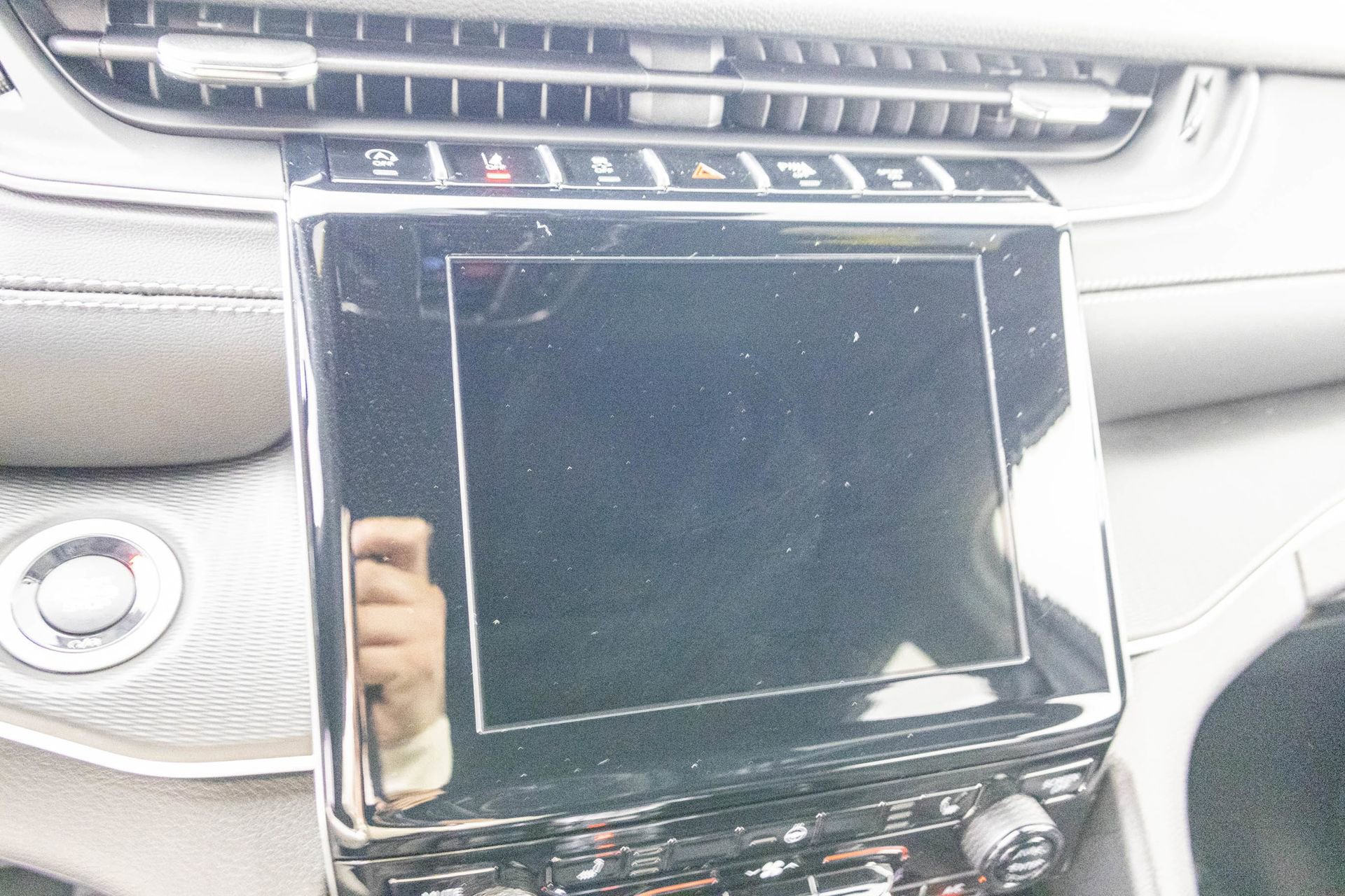 New 2025 Jeep Grand Cherokee Altitude image 22