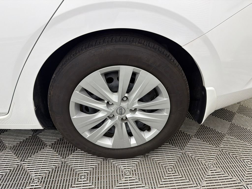 Used 2024 Nissan Sentra S image 19
