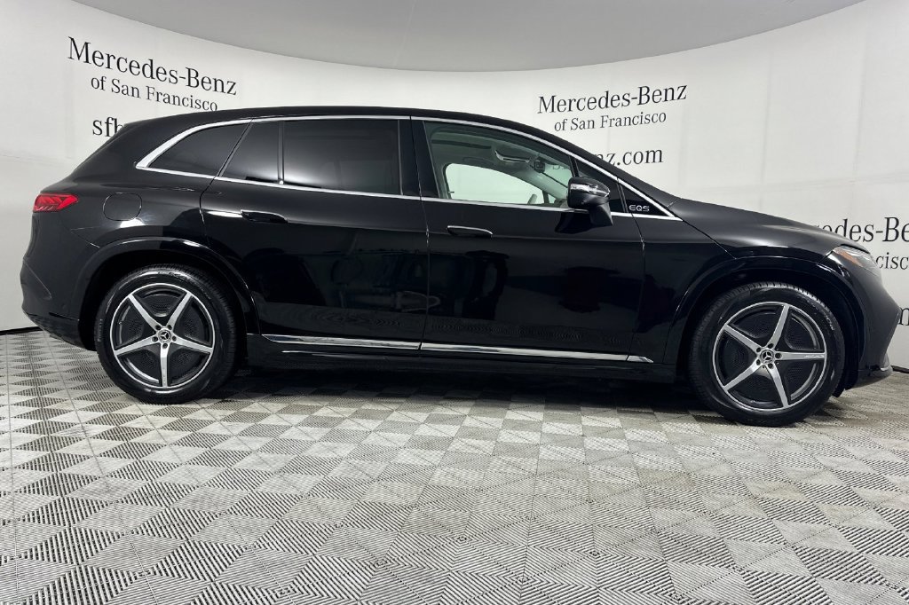 Certified 2023 Mercedes-Benz EQS 580 4MATIC SUV image 3