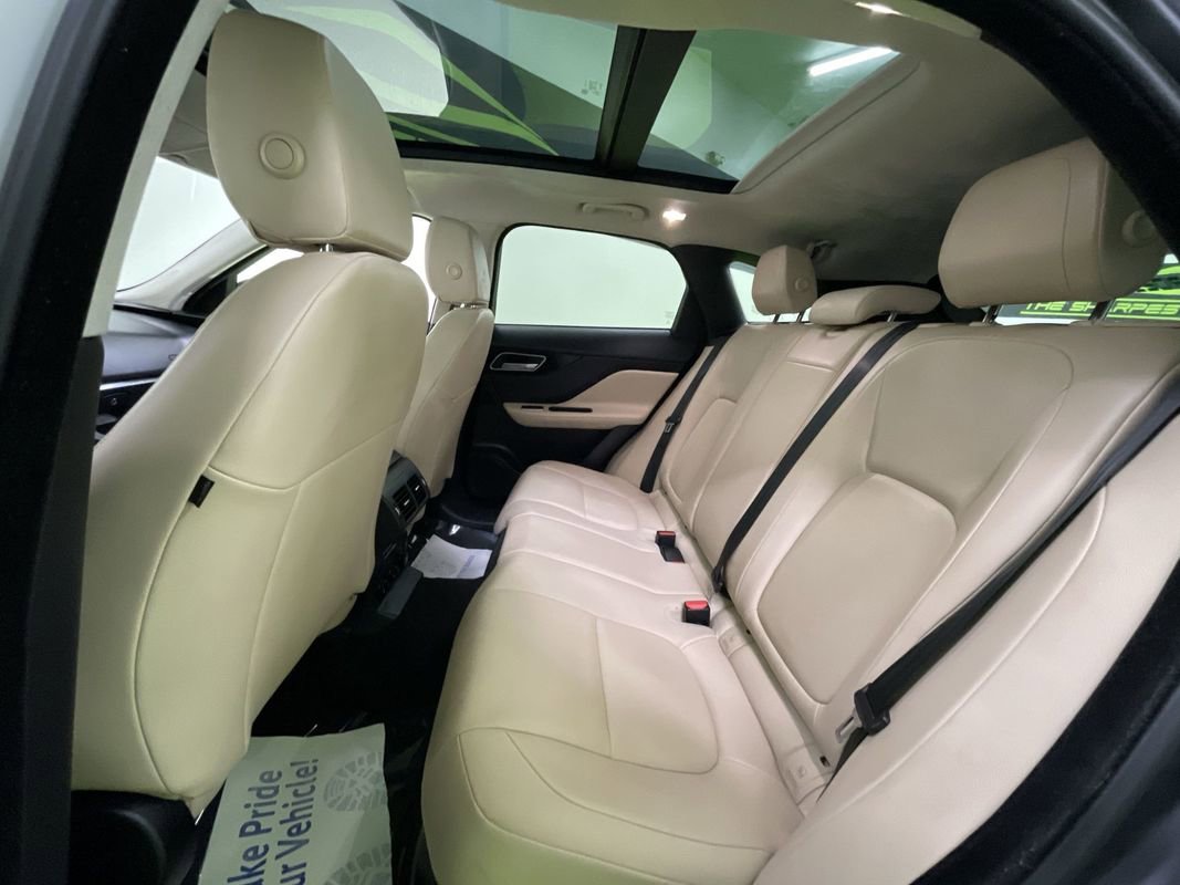 Used 2019 Jaguar F-PACE Premium image 28