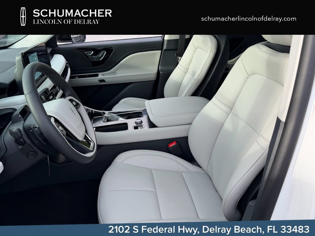 New 2026 Lincoln Aviator 2WD w/ Jet Appearance Package image 11