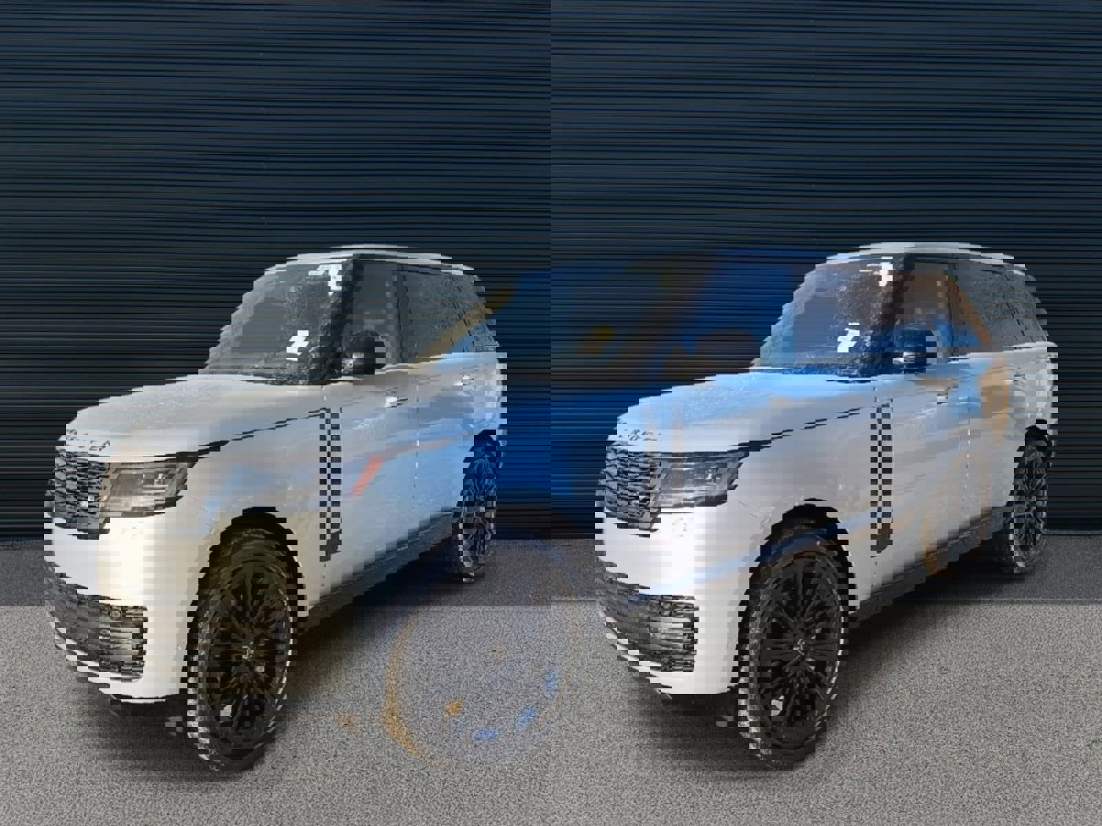 New 2025 Land Rover Range Rover Long Wheelbase SE