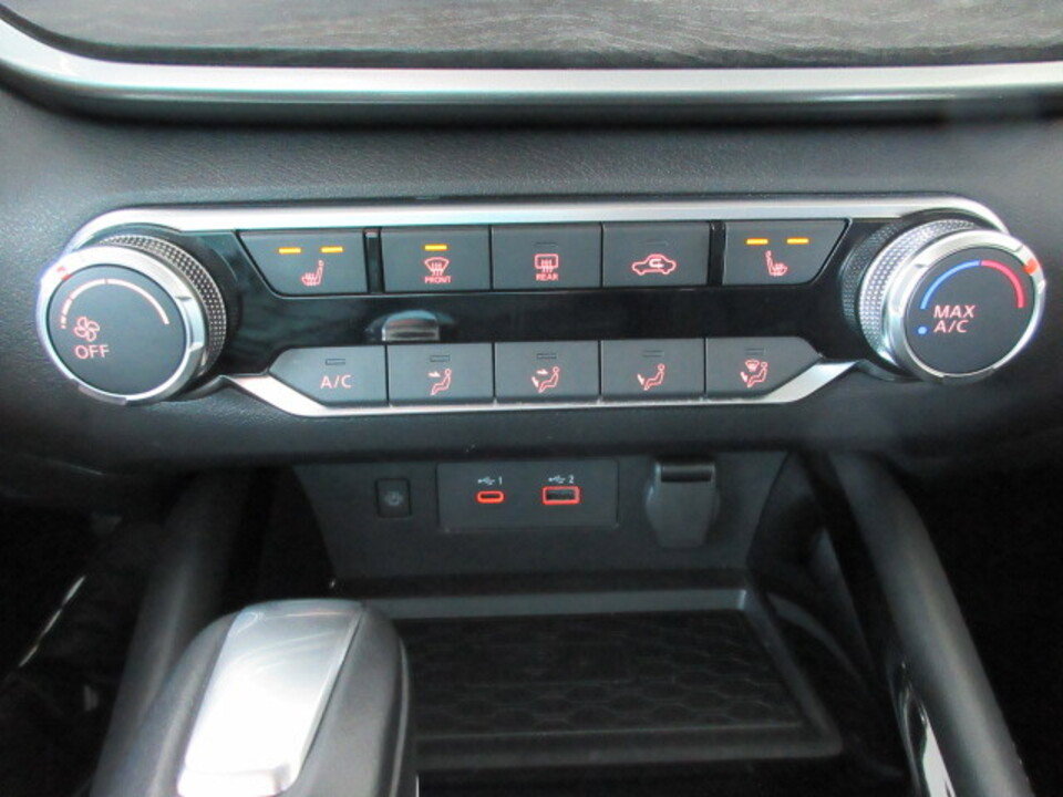 Used 2024 Nissan Altima 2.5 SV w/ SV Premium Package image 18