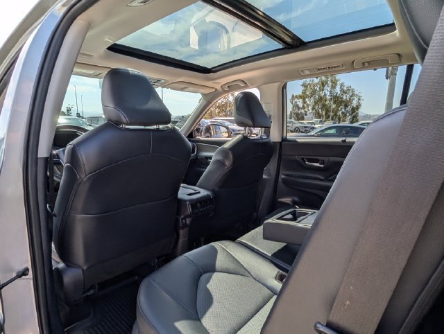 Used 2024 Toyota Grand Highlander AWD image 15