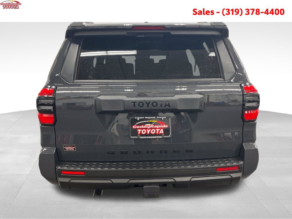 New 2026 Toyota 4Runner SR5 AWD/4WD image 4