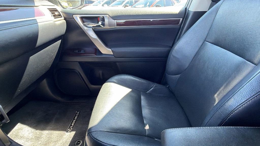 Used 2017 Lexus GX 460 Premium w/ Premium Package image 22