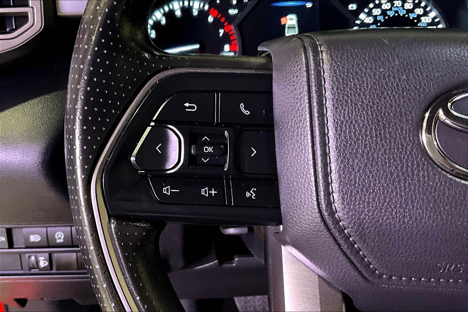 Used 2025 Toyota Tundra SR5 AWD/4WD image 13