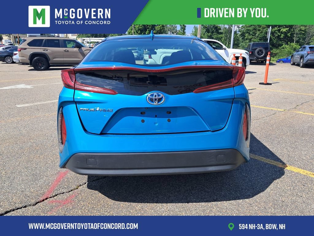 Used 2017 Toyota Prius Prime Plus FWD image 4
