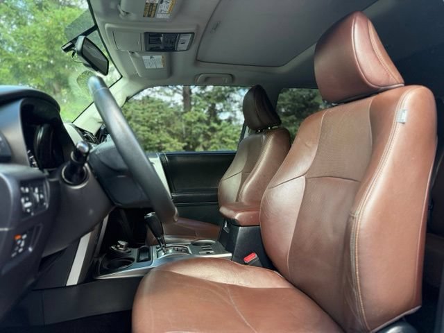 Used 2016 Toyota 4Runner Limited AWD/4WD image 10
