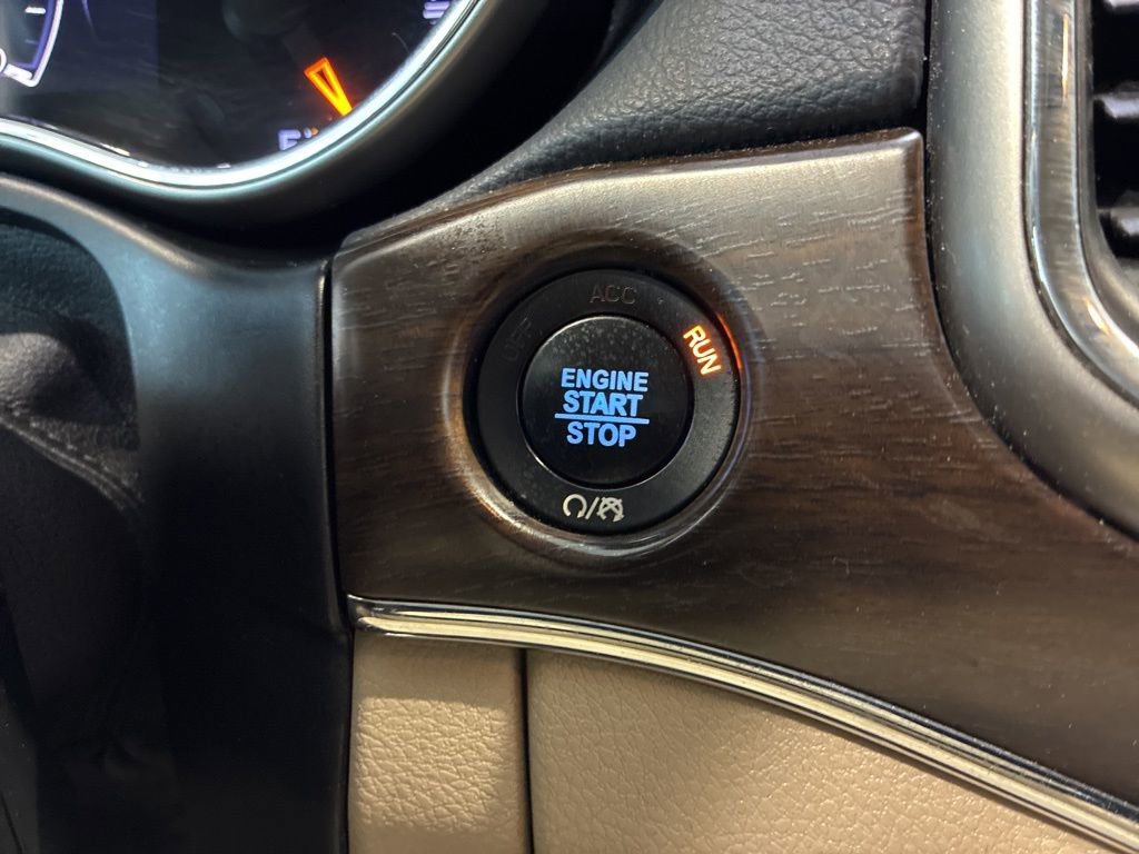 Used 2018 Jeep Grand Cherokee Limited image 25