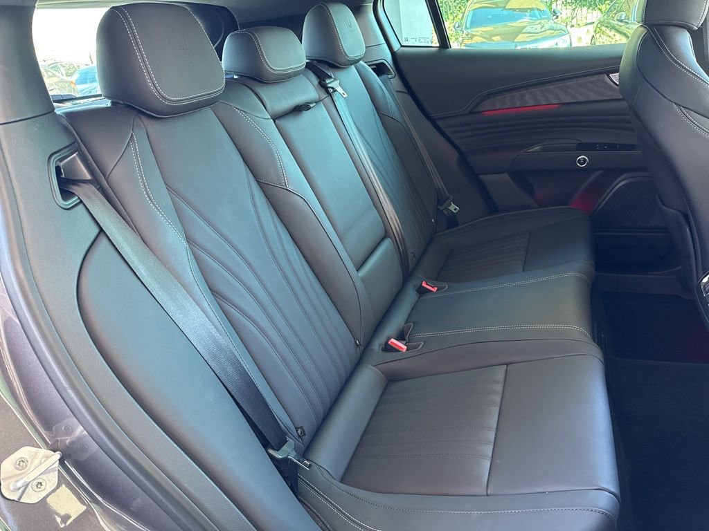Used 2025 Maserati Grecale GT image 19
