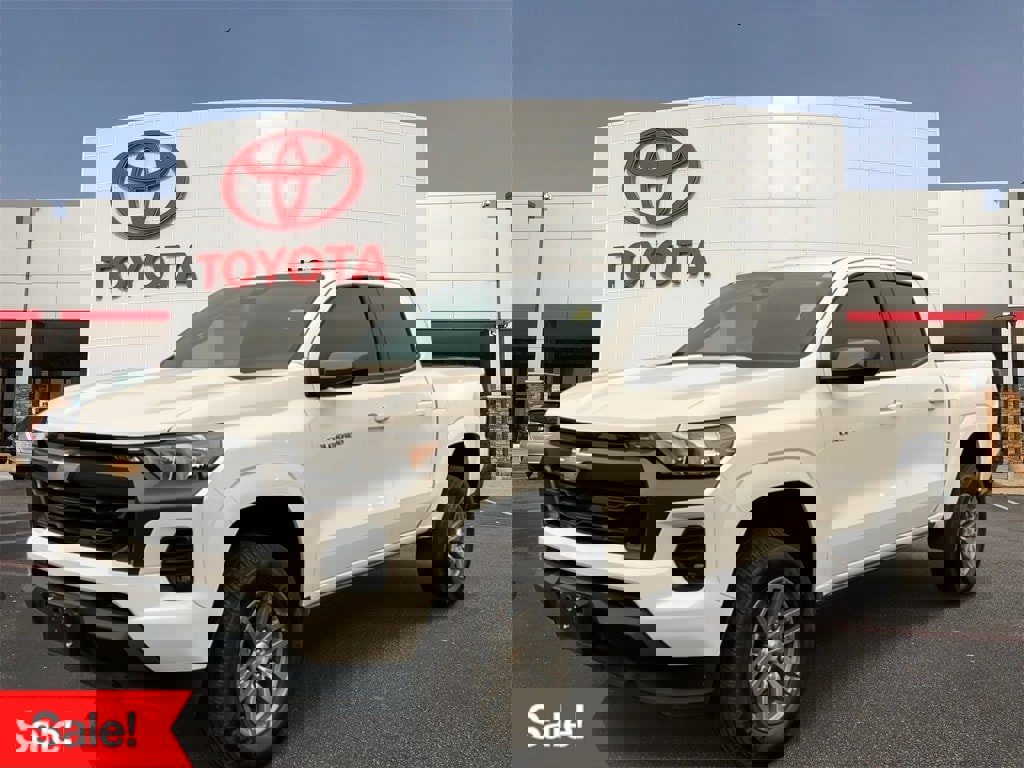 Used 2024 Chevrolet Colorado LT w/ LT Convenience Package image 1