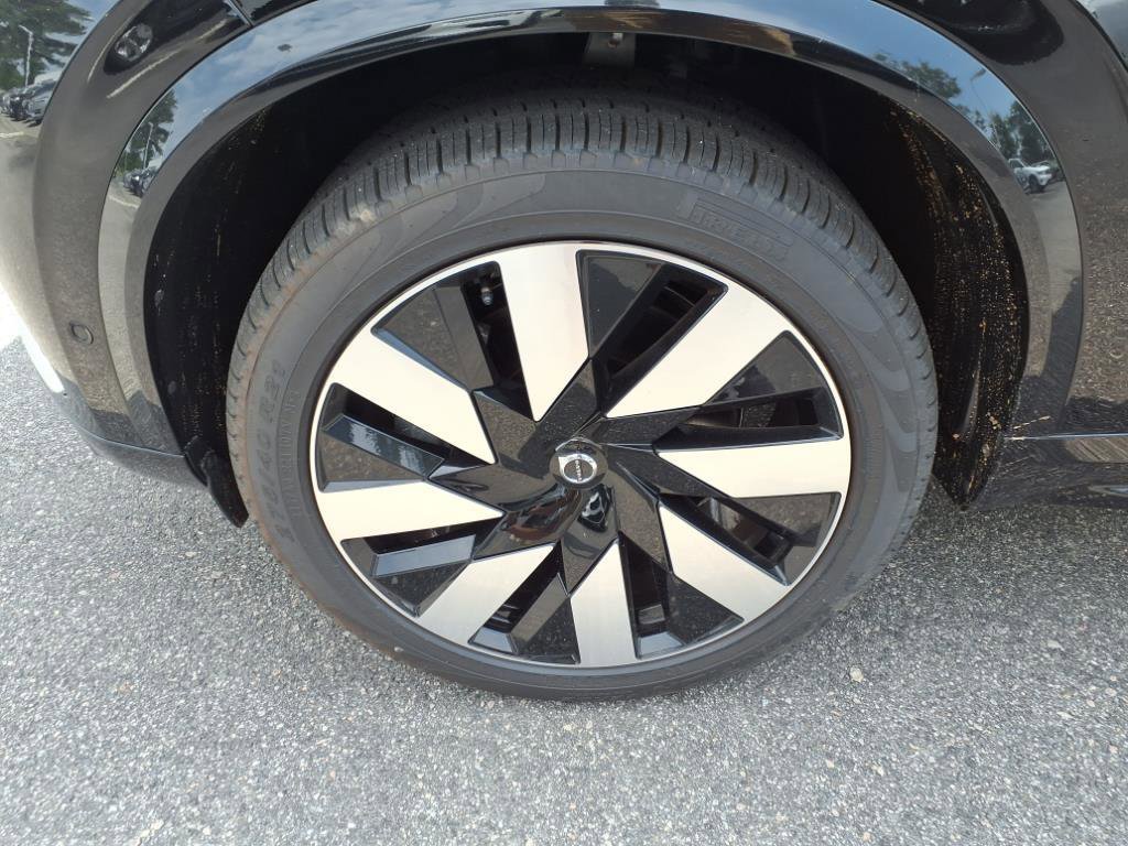 Used 2024 Volvo XC90 T8 Ultimate image 11