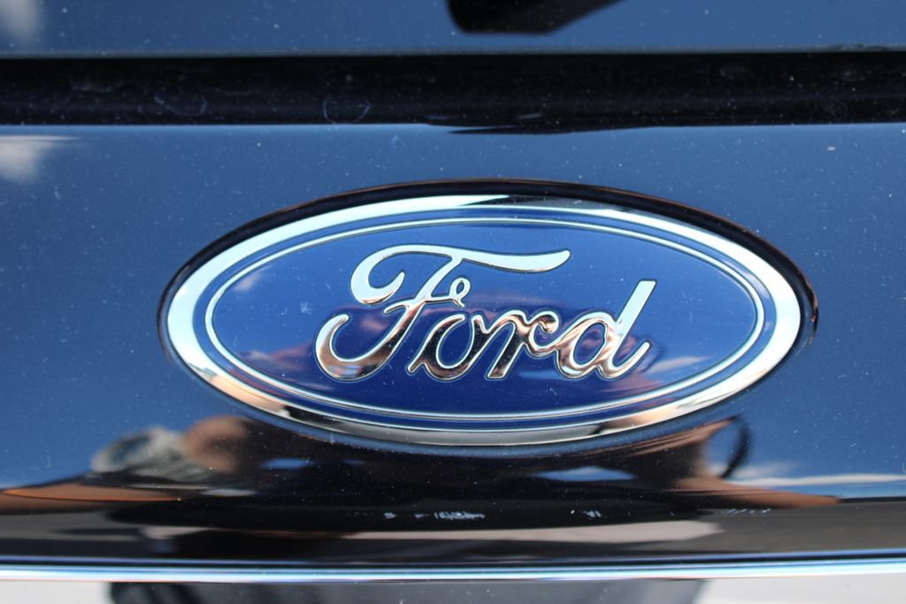 Used 2022 Ford Explorer Limited w/ Equipment Group 301A RWD image 14