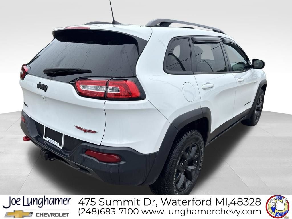 Used 2016 Jeep Cherokee Trailhawk w/ Comfort/Convenience Group AWD/4WD image 3