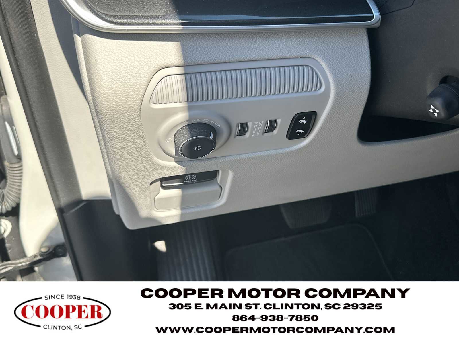 Used 2022 Jeep Wagoneer Series I RWD image 29