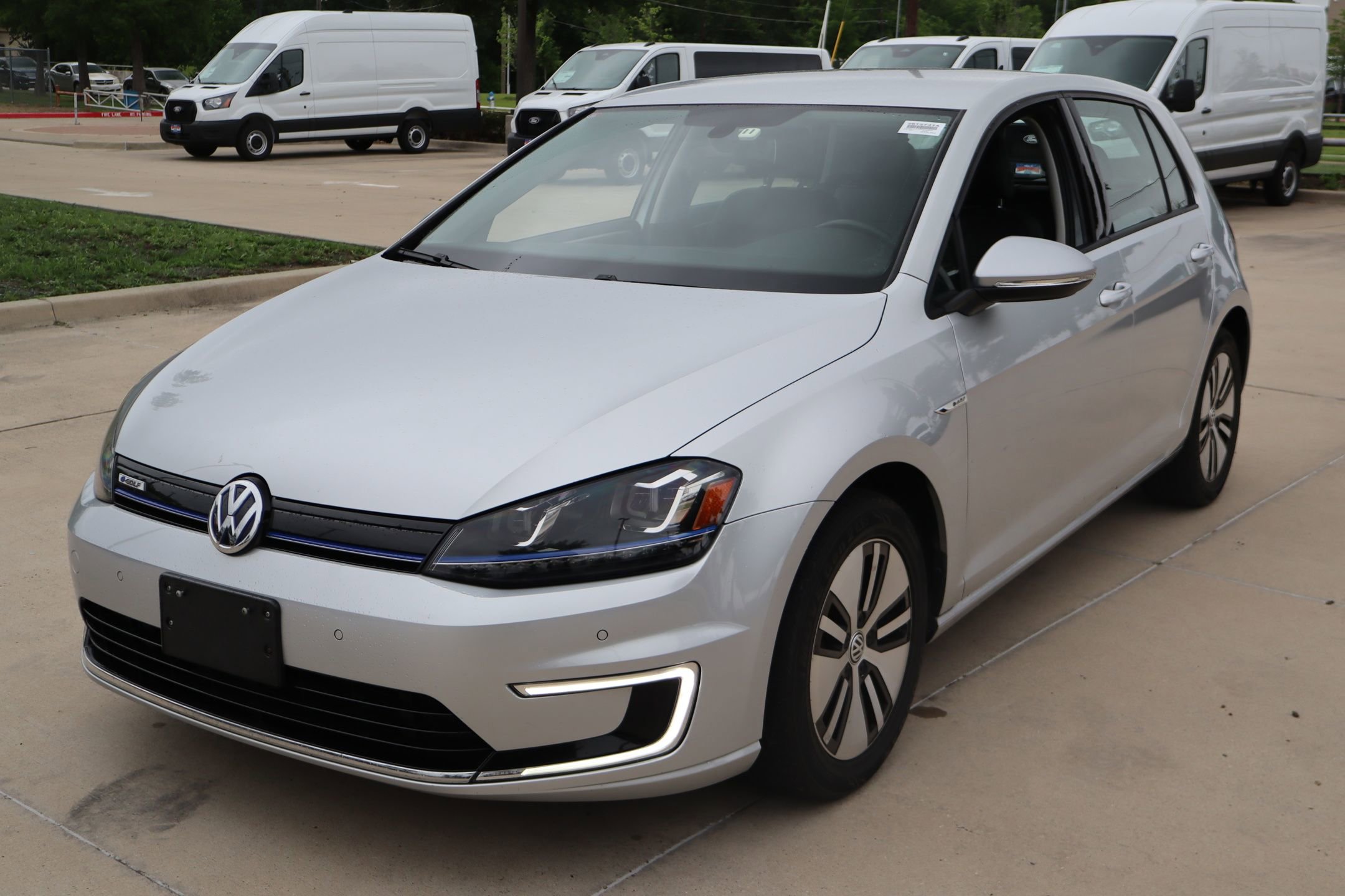Used 2015 Volkswagen e-Golf SEL Premium FWD image 7