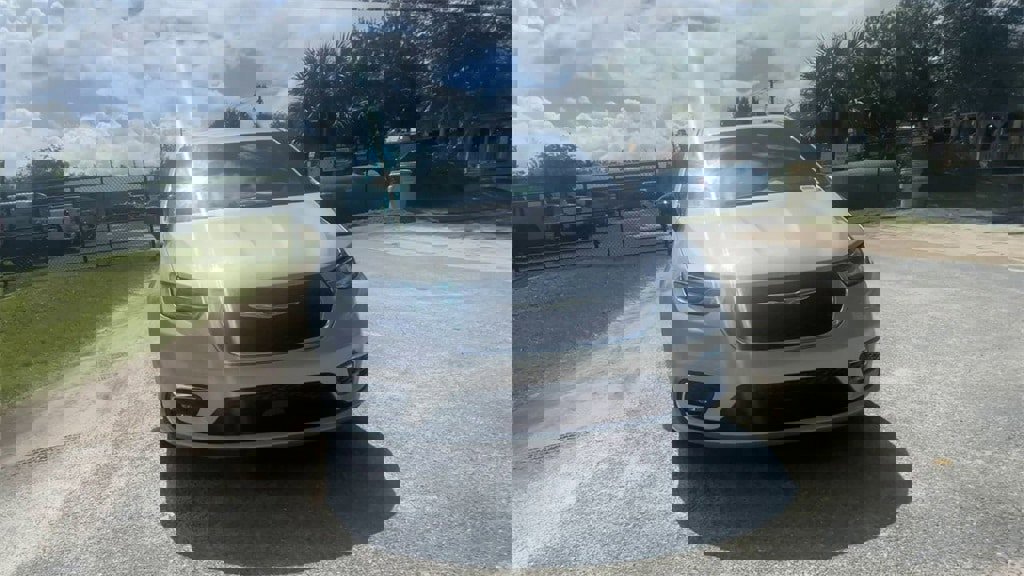 New 2026 Chrysler Pacifica Select image 3