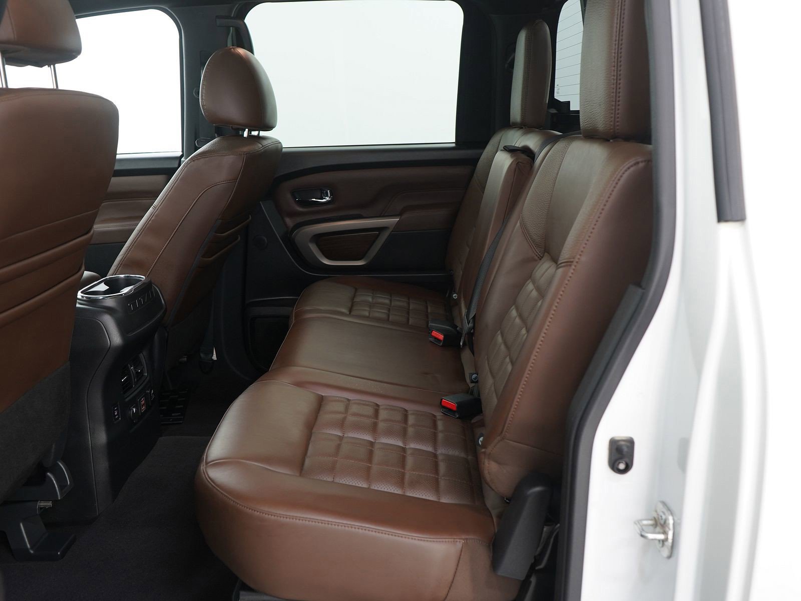 Used 2021 Nissan Titan Platinum Reserve w/ Moonroof Package image 16