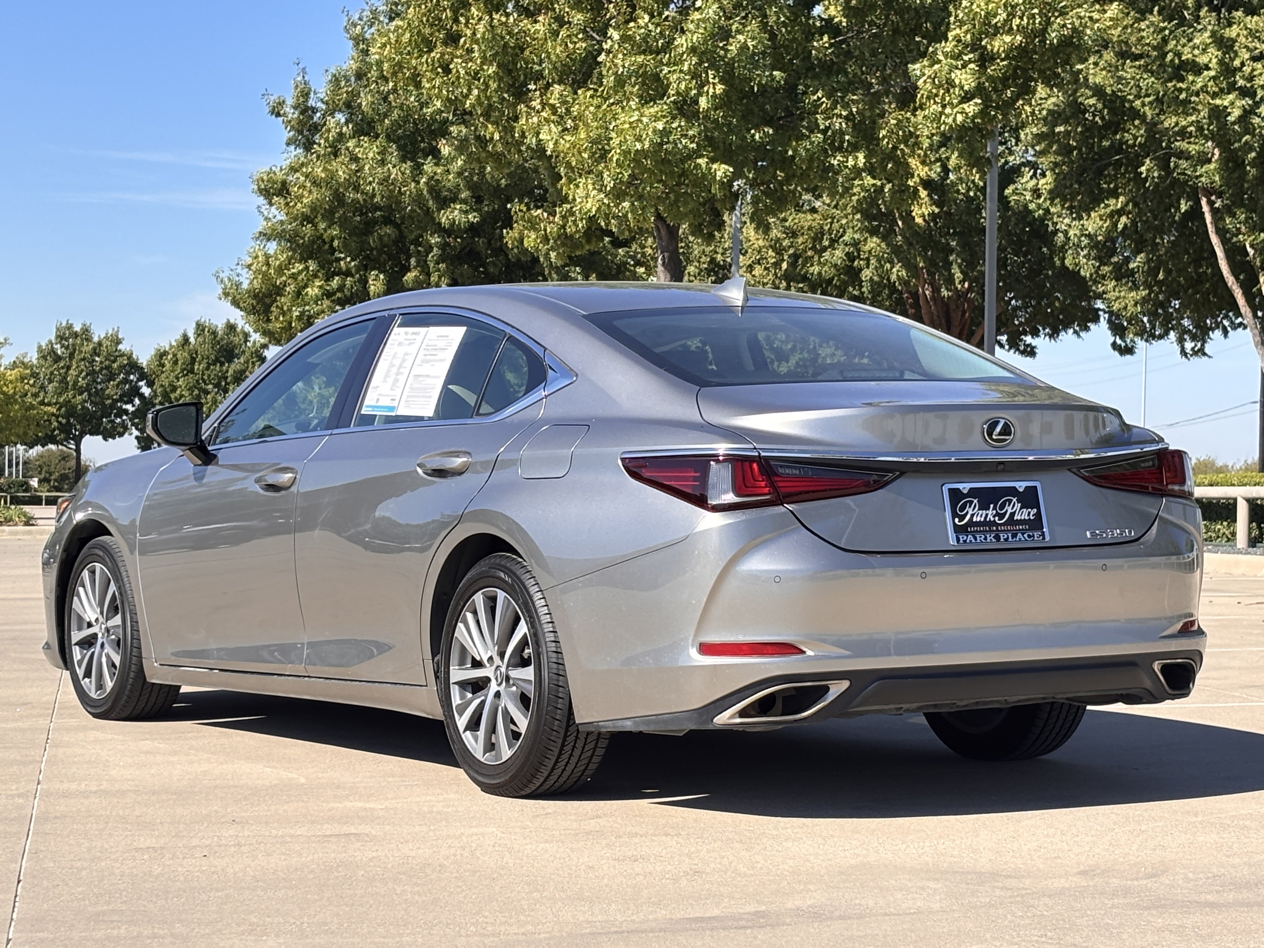 Used 2019 Lexus ES 350 w/ Premium Package FWD image 3