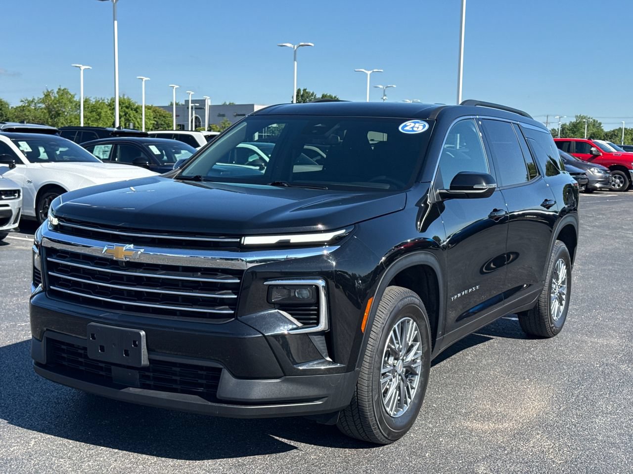 Used 2025 Chevrolet Traverse LT AWD/4WD image 6