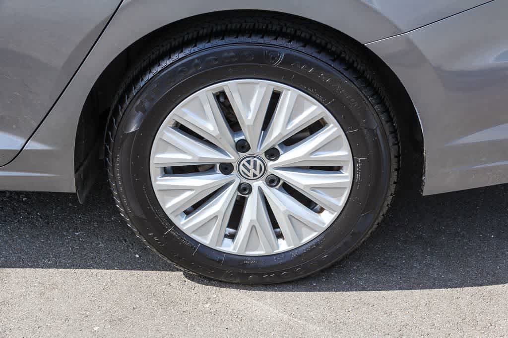 Used 2020 Volkswagen Jetta S w/ Driver Assistance Package image 10