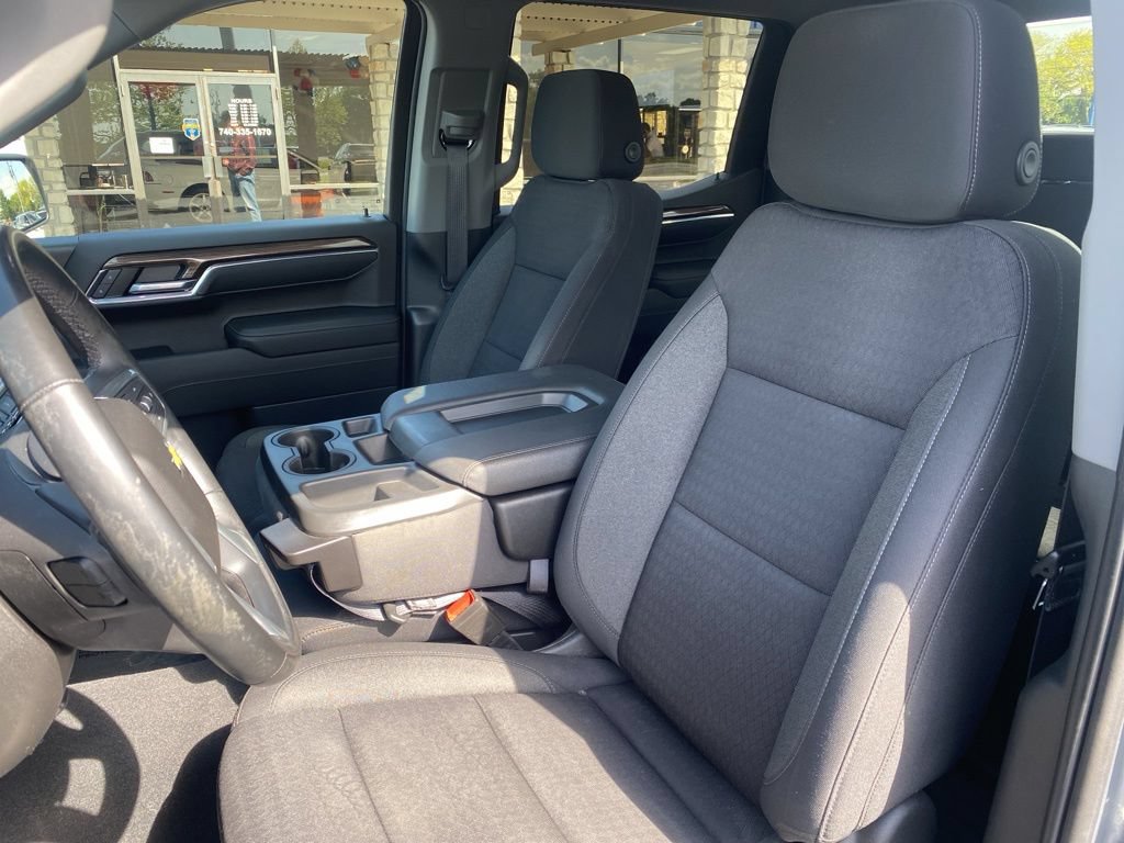 Used 2023 Chevrolet Silverado 1500 LT AWD/4WD image 20