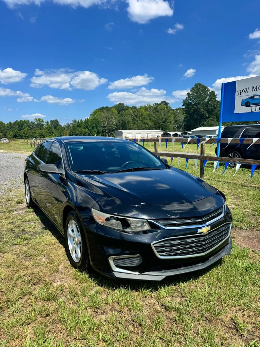 Used 2017 Chevrolet Malibu LS w/ LPO, Convenience Package 1 FWD image 2
