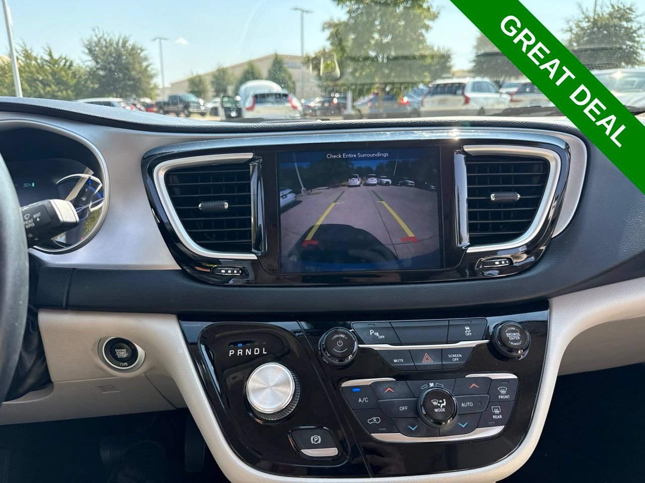 Used 2018 Chrysler Pacifica Touring-L FWD image 23