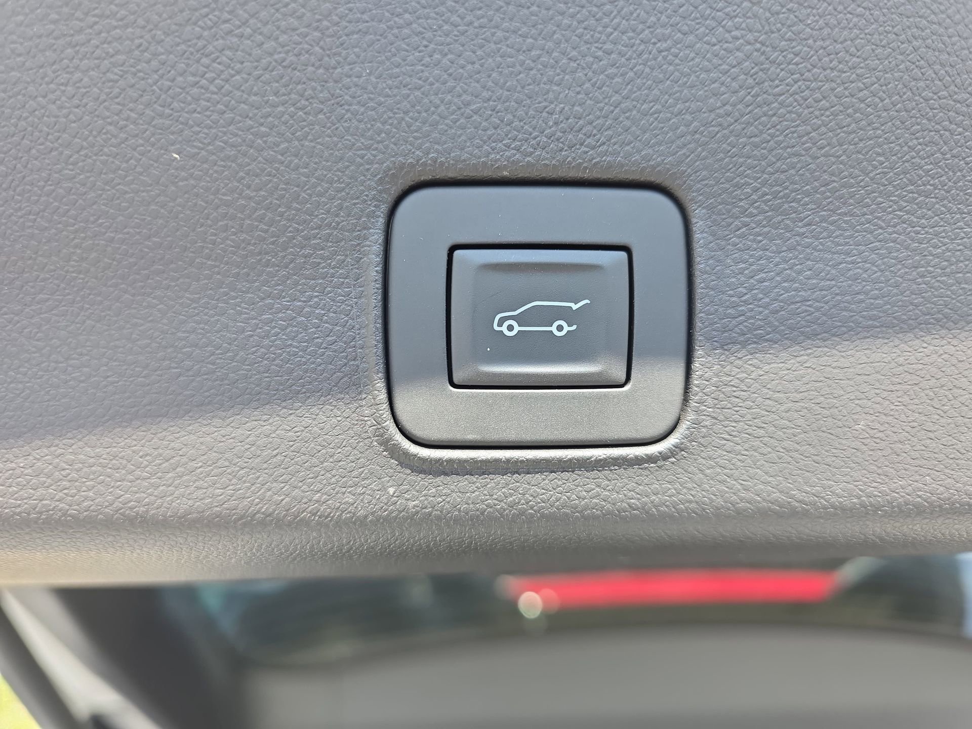 Used 2025 Chevrolet TrailBlazer RS w/ Convenience Package image 13