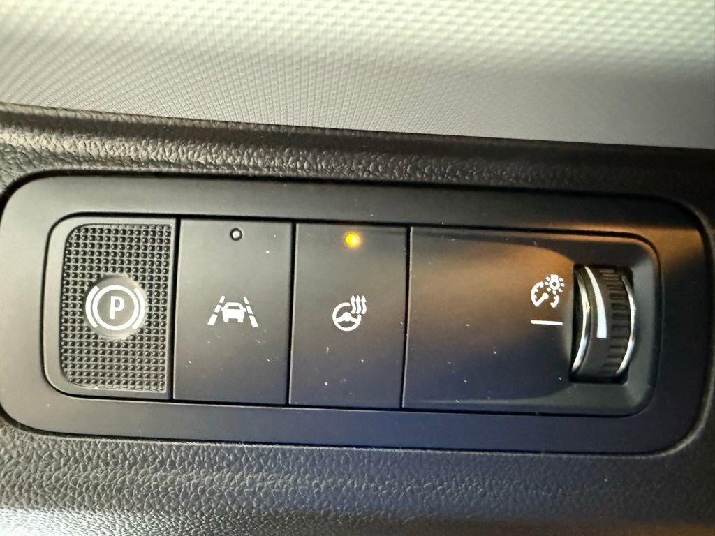 New 2027 Chevrolet Bolt LT w/ Comfort Package FWD image 14