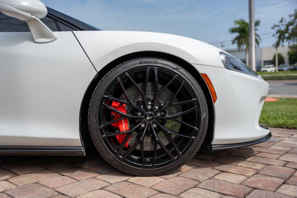 Used 2021 McLaren GT image 12